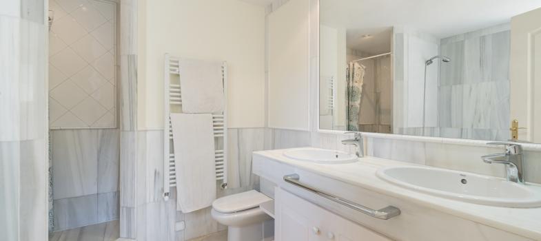 bright-and-spacious-apartment-in-ses-oliveres