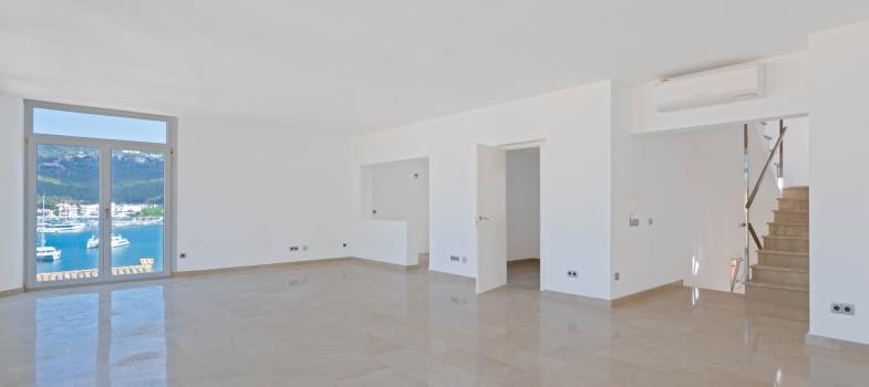 unique-penthouse-project-with-magnificent-harbour-views-in-puerto-de-andrat