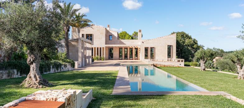 luxuriaase-neu-erbaute-finca-in-ruhiger-landschaft