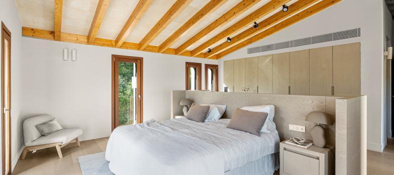 lujosa-finca-de-nueva-construcciaan-en-tranquilo-entorno-rural