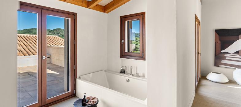 luxuriaase-neu-erbaute-finca-in-ruhiger-landschaft