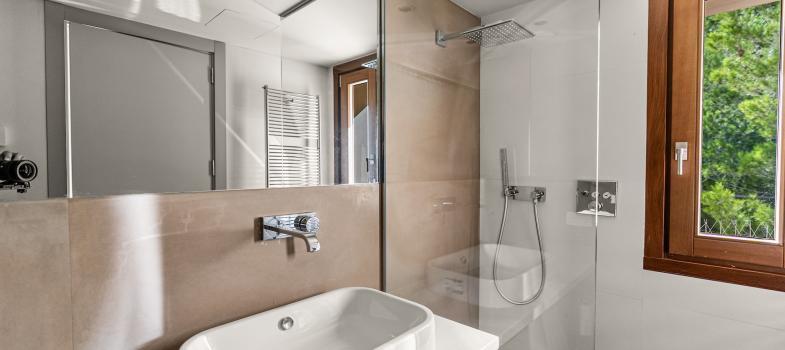 luxuriaase-neu-erbaute-finca-in-ruhiger-landschaft