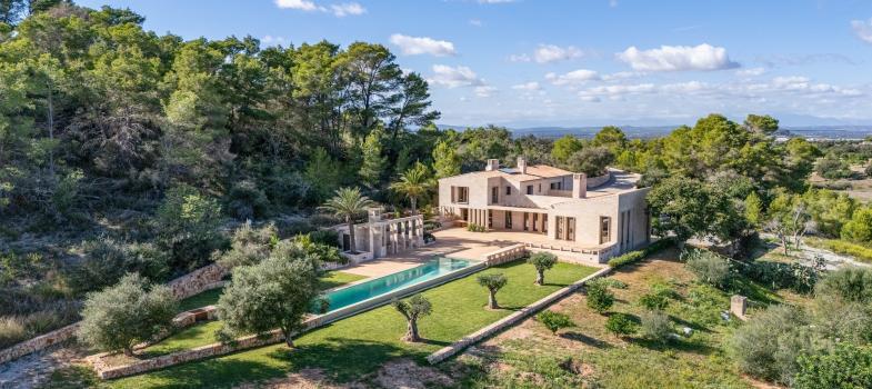 luxuriaase-neu-erbaute-finca-in-ruhiger-landschaft