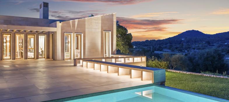 luxuriaase-neu-erbaute-finca-in-ruhiger-landschaft