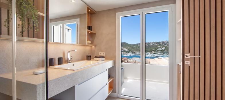 stunning-renovated-townhouse-with-views-to-andratx-harbour