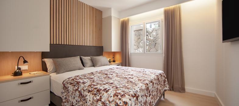 stunning-renovated-townhouse-with-views-to-andratx-harbour