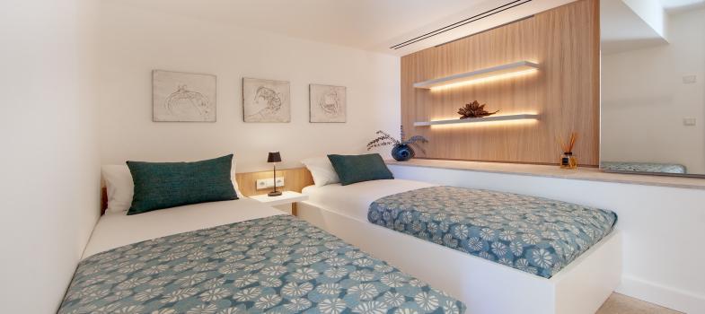 stunning-renovated-townhouse-with-views-to-andratx-harbour