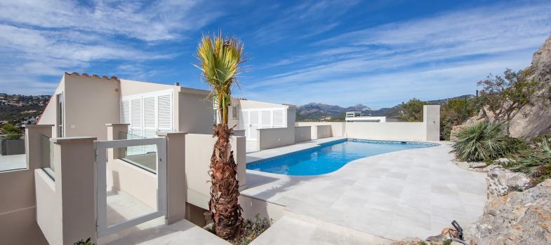 stunning-renovated-townhouse-with-views-to-andratx-harbour