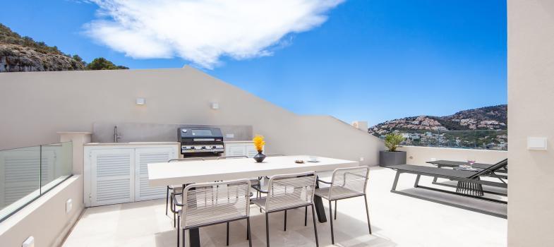 stunning-renovated-townhouse-with-views-to-andratx-harbour