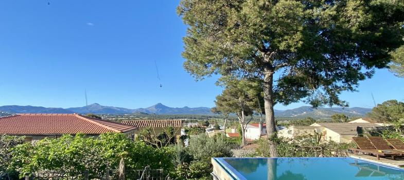 villa-with-great-renovation-potential-in-desirable-residential-area-of-el-t