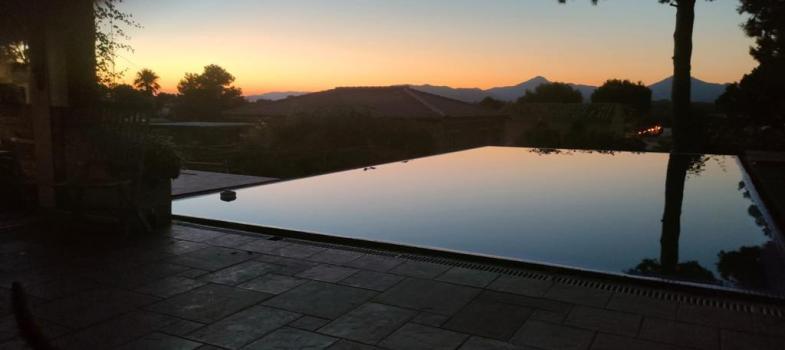 villa-with-great-renovation-potential-in-desirable-residential-area-of-el-t