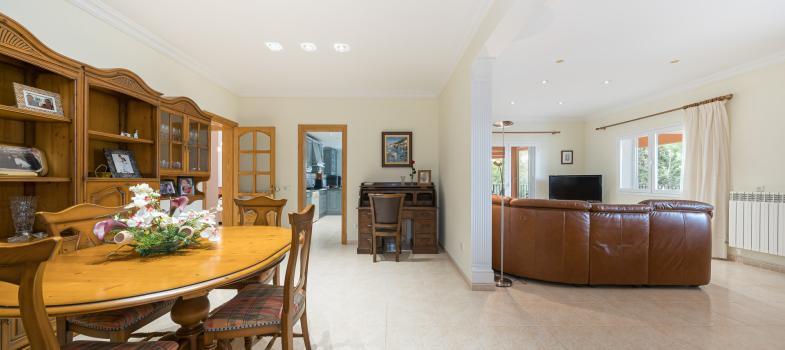 chalet-unifamiliar-con-piscina-en-ubicaciaan-caantrica-privilegiada-en-port
