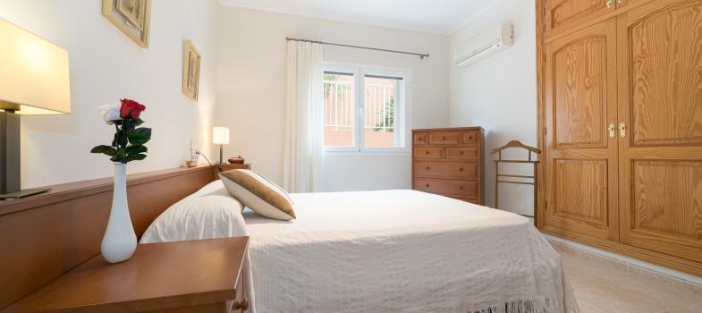 chalet-unifamiliar-con-piscina-en-ubicaciaan-caantrica-privilegiada-en-port
