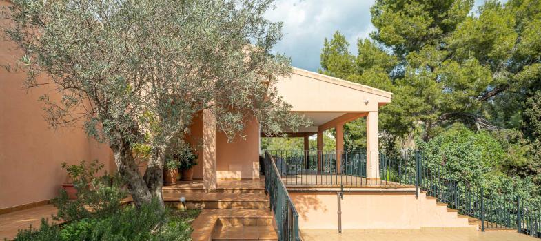 villa-mit-pool-in-erstklassiger-zentraler-lage-in-portals-nous