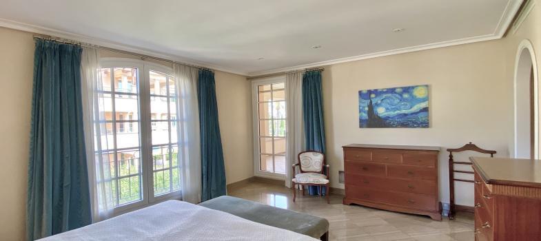 elegant-apartment-in-exclusive-mardavall-residences