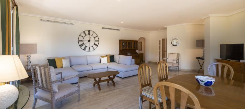 elegant-apartment-in-prestigious-community