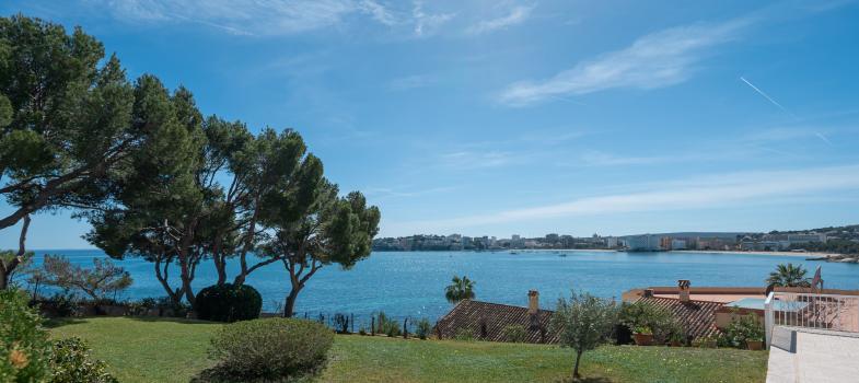 renovated-apartment-with-pool-garage-in-palmanova